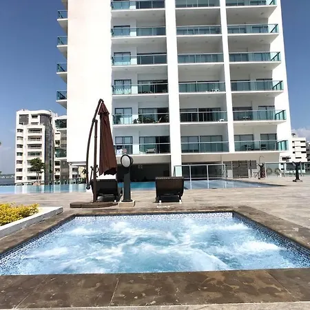 Beautiful 1br Apt With Ocean View-16th Floor! Cartagena