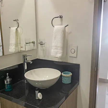 Beautiful 1br Apt With Ocean View-16th Floor! Apartamento *